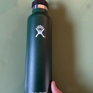 Hydro Flask Green Water Bottle